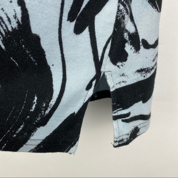 Avon Swirl‎ Print Crew Neck Tee Women's Medium Blue Black Cotton Long Sleeve - Picture 5 of 8